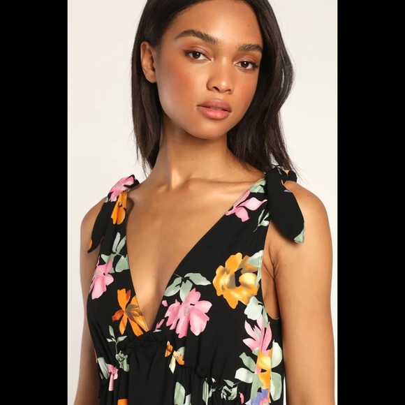 NWT LULUS Beloved Bae Black Floral Print Tie-Strap Tiered Maxi Dress - Picture 7 of 10